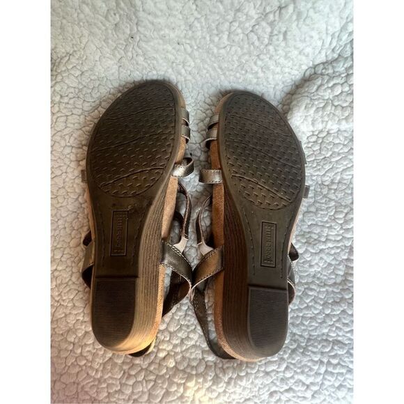 Cobb Hill Hannah by New Balance Sandal - Picture 8 of 11